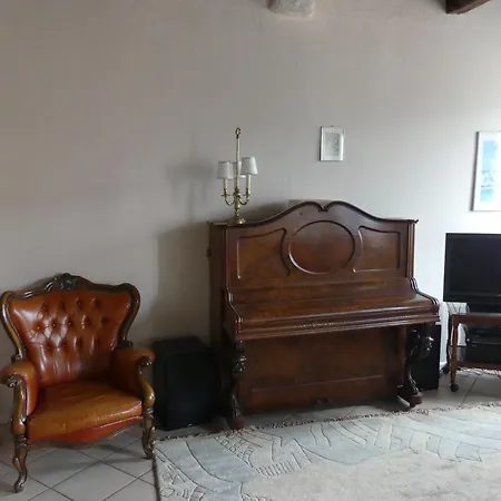 Charmantes Pfarrhaus Mit Seeblick Und Garten Apartment