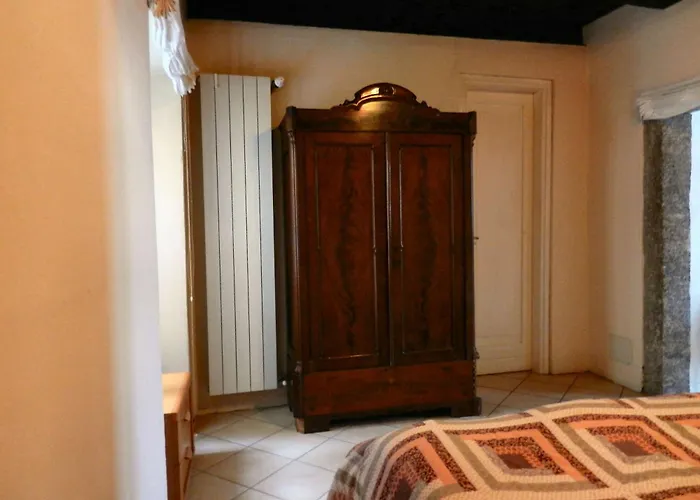 Apartament Charmantes Pfarrhaus Mit Seeblick Und Garten Ghiffa