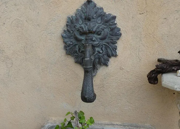 Charmantes Pfarrhaus Mit Seeblick Und Garten 아파트 *