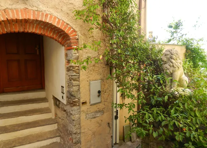 Charmantes Pfarrhaus Mit Seeblick Und Garten * 기파